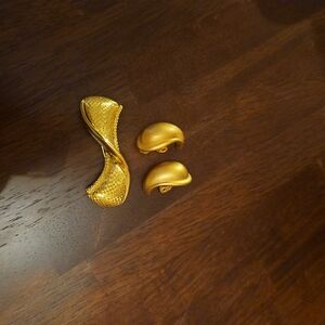 Vintage earrings and brooch